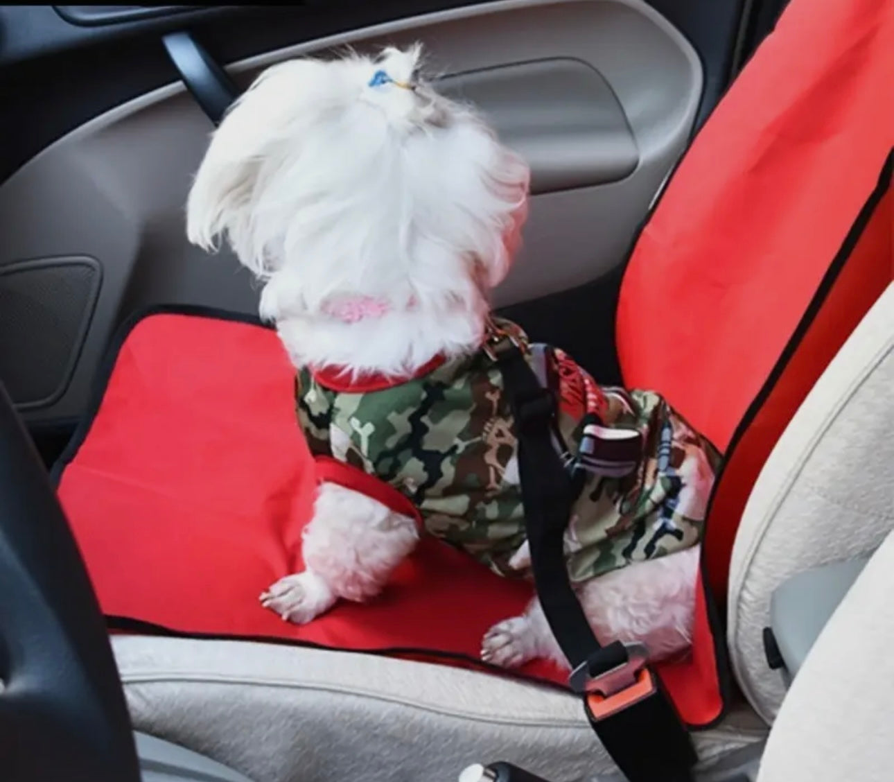 Adjustable Car Safety Seatbelt for Dogs and Cats