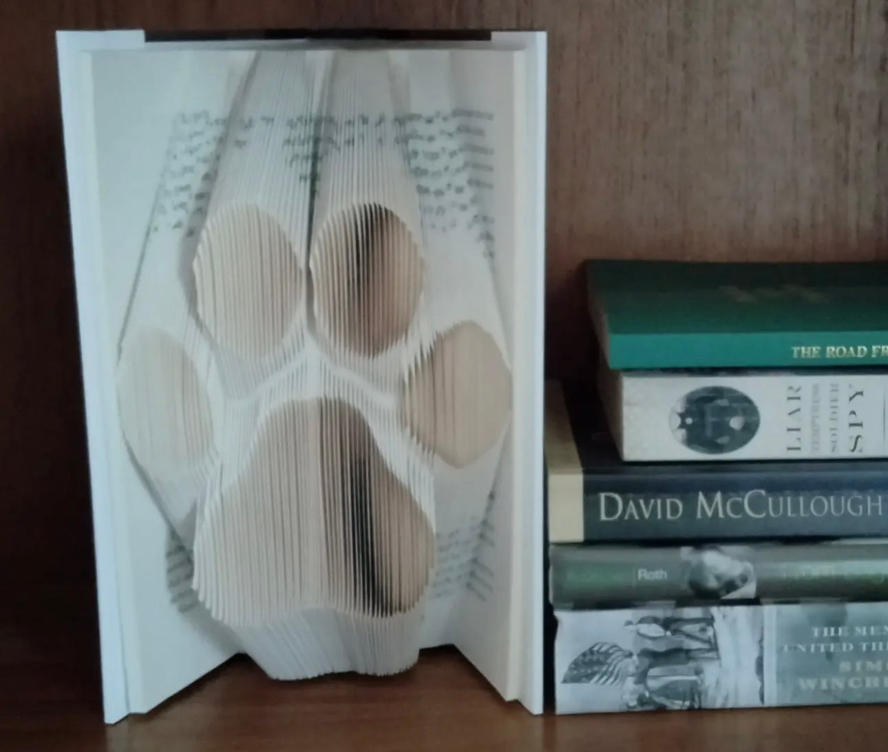 Sculpted Paw Print Book