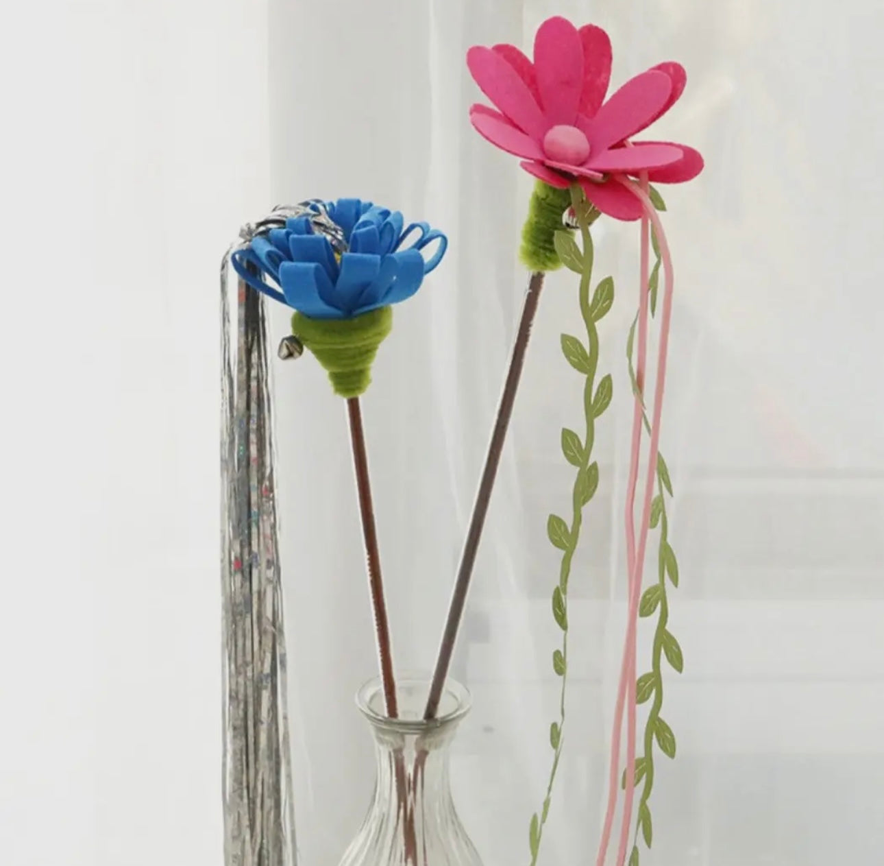 Flower Cat Teaser with Streamers