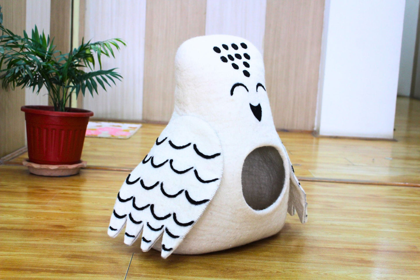 Felt Handmade White Owl Shaped Cat Cave