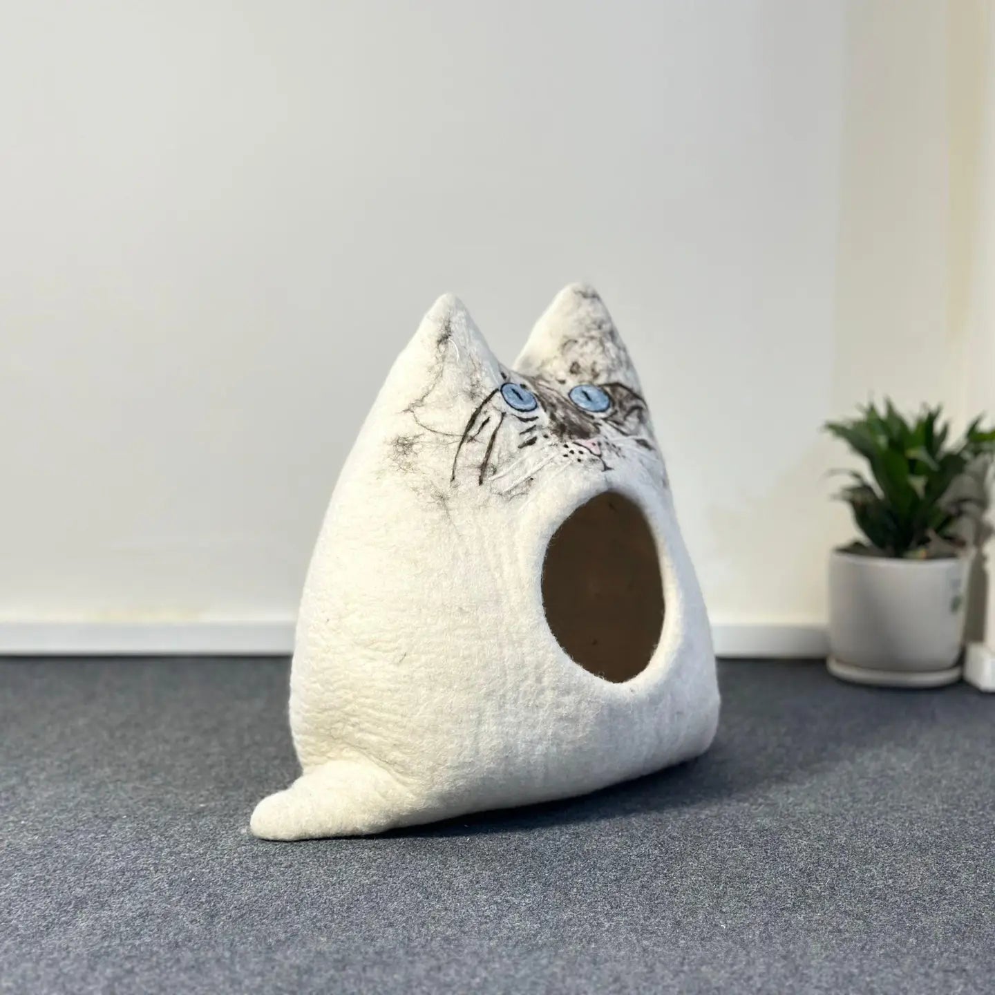 Felt Handmade Cat Shaped Cat Cave