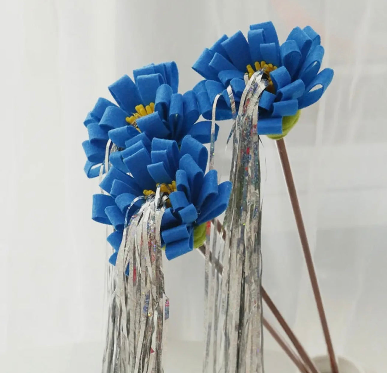 Flower Cat Teaser with Streamers