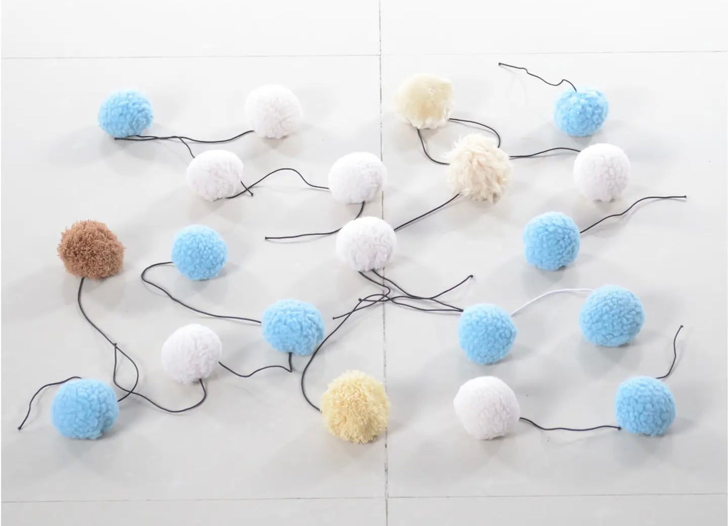 20 Piece Ball with String Cat Toy